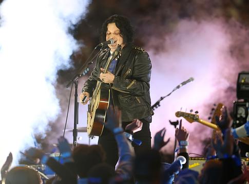 Jack White júliusban hozza a Frozen Charlotte-ot, megérkezett a bluesos Dollar Bill