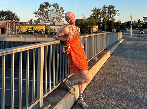 Koletzki kiadója kirúgott egy előadót queerellenes megjegyzés miatt