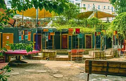 66 órás bulival ünnepli 19. születésnapját a berlini Renate