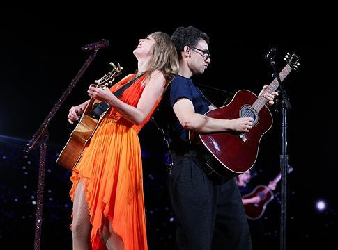 Taylor Swift eloszlatta a pletykákat: nincs szakítás Jack Antonoff-fal