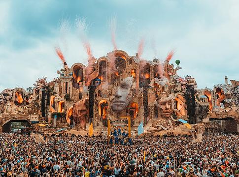Már 44 Tomorrowland 2026 DJ-szett hallgatható Spatial Audióban