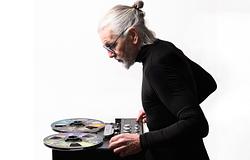 Greg Wilson új remixszel ünnepli 50 éves karrierjét: megérkezett a ‘Damn Straight’ friss átdolgozása