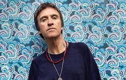Johnny Marr új dala a cinizmus és a korrupció ellen szól