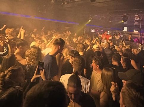 Pfefferspray-támadás miatt szakadt félbe egy buli a németországi Bremervördében