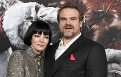Lily Allen méltatta David Harbour reakcióját a váláslemezére