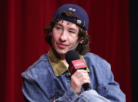 Barry Keoghan visszautasítja a megcsalásról szóló pletykákat: „A narrative that’s not true”