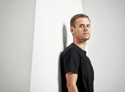 Armin van Buuren majdnem feladta a zenét 2011-ben