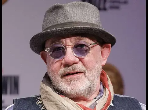Fix streamenkénti jogdíjat javasol Bernie Taupin