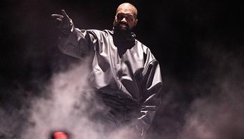 Kanye West pert vesztett a Hurricane mintája miatt