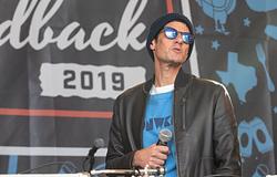 Mike D ritka szólókoncerteket jelentett be a fiaival adott meglepetés után