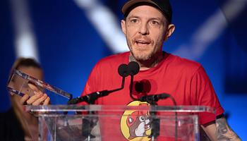 Deadmau5 kiakadt: AI-hasonmással reklámoztak zenét a neve alatt