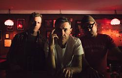 Sparta októberben UK–EU turnéra indul a Cut A Silhouette album mellé