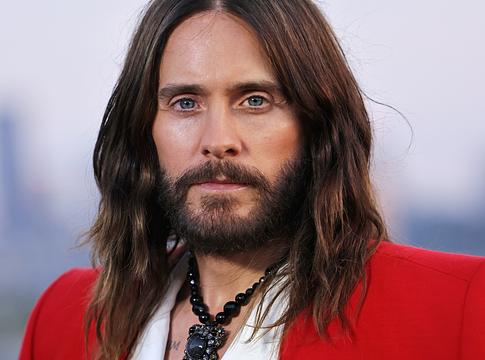 Nőjogi szervezetek Jared Leto brit turnéjának lemondását követelik a BBC dokumentumfilmje után