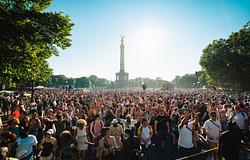 Berlin ismét a techno fővárosa lesz: augusztusban érkezik a Rave The Planet 2026