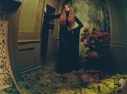 Florence + the Machine új albuma: Everybody Scream for Halloween