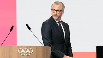 Casey Wasserman eladásra kínálja ügynökségét a botrány után