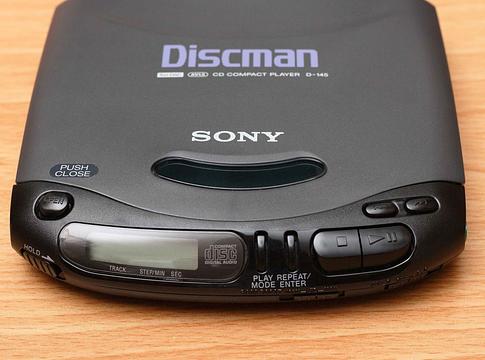 Múzeumba került egy korszak ikonja: a Discman már történelem
