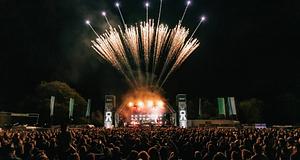 Alkaline Trio és Glassjaw vezetik a 2000Trees Festival 2026 line-upját