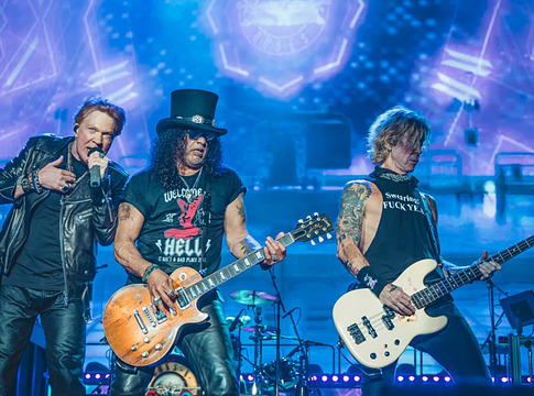 Guns N’ Roses: világkörüli turné és új dalok 2026-ban