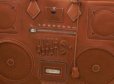 Hermès Boombox Plume: luxus találkozása a retro hangzással