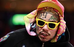 Élő adásban vonult börtönbe Tekashi 6ix9ine