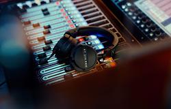 Zajos DJ-pultokra készült a Beyerdynamic DT 275 PRO