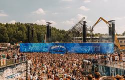 Döntés előtt a Tomorrowland 2026: elkelt jegyek, fokozott biztonsági vizsgálat