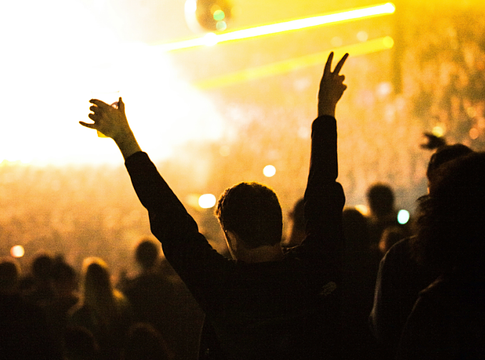 Kalifornia törvénnyel szorítaná vissza a jegyüzérkedést az élő eseményeken