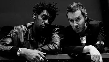 Massive Attack Tom Waitsszal új dallal készül: jön a Boots on the Ground