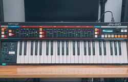 Megérkezett Európába a Behringer JN-80