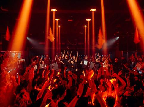 Now Here: Paco Osuna, Rafa Barrios és David Lowe a Hï Ibiza Club Roomban
