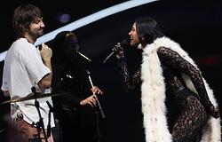 Dua Lipa beugrott a Tame Impala londoni O2-koncertjére, együtt adták a Houdini-t