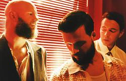 White Lies bejelentette új albumát – érkezik a Night Light