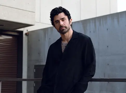 Új alteregóval és organikus house albummal jelentkezett KSHMR
