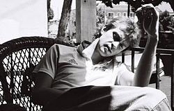 Lasse Lokøy új albummal tér vissza: érkezik a ‘& The Roommates’ Summary: Lasse Lokøy 2026