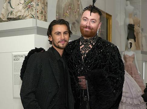 Sam Smith eljegyezte Christian Cowant, szerelmük inspirálta az új albumot