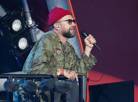 Damon Albarn palesztin zászlót emelt magasba a Gorillaz amerikai turnényitóján