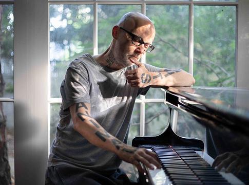 Moby kiadta a Future Quiet albumot és nagyszabású európai turnéra indul