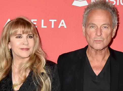 Stevie Nicks tisztázta a ‘Frozen Love’ félrehallott sorát, és újra kapcsolatba lépett Lindsey Buckinghammel