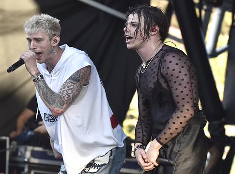 MGK beszólt Yungbludnak a jegyárak miatt: "shut the fuck up"