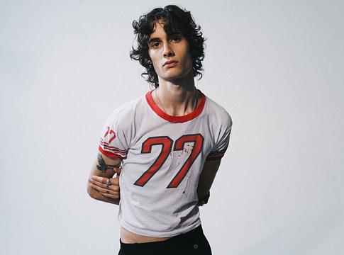 Erős negyedévet zárt a Warner Music Group 2025 végén