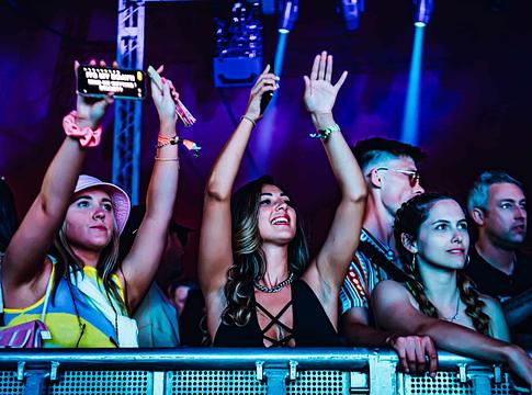 Rave divat: amikor a stílus is a zene részévé válik