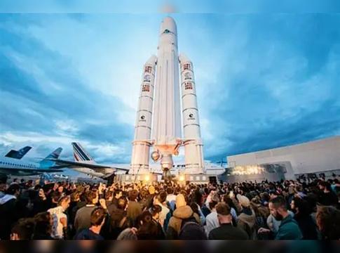 Visszatér a Cercle Fesztivál 2026-ban a Le Bourget repülőtér ikonikus hangárjaiba