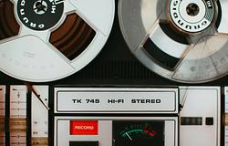 Analóg vs. digitális – a vita, ami sosem ér véget, csak átalakul