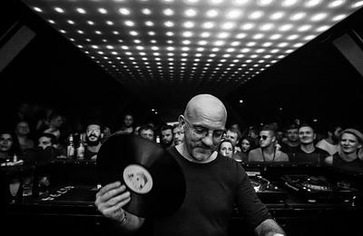 Sven Väth 62 éves: a frankfurti éjszakától a világ tánctereiig