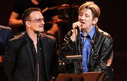 A U2 Shane MacGowan előtt tiszteleg egy Pogues-feldolgozással