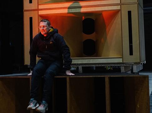 Floating Points új, nagyzenekari kislemezzel vezeti fel a Mere Mortals albumát