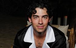 Joe Jonas őszintén vallott: a Fastlife kudarca után pánikrohamokkal küzdött