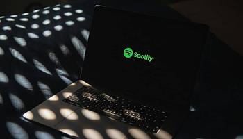 Spotify élő fesztiválközvetítésekre készül – videóra erősít a platform