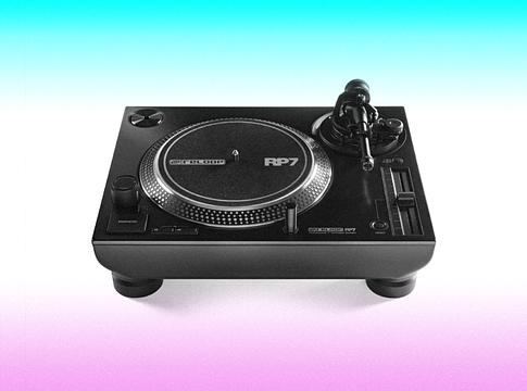 Reloop RP-7: az első professzionális DJ lemezjátszó 7 hüvelykes vinylekhez